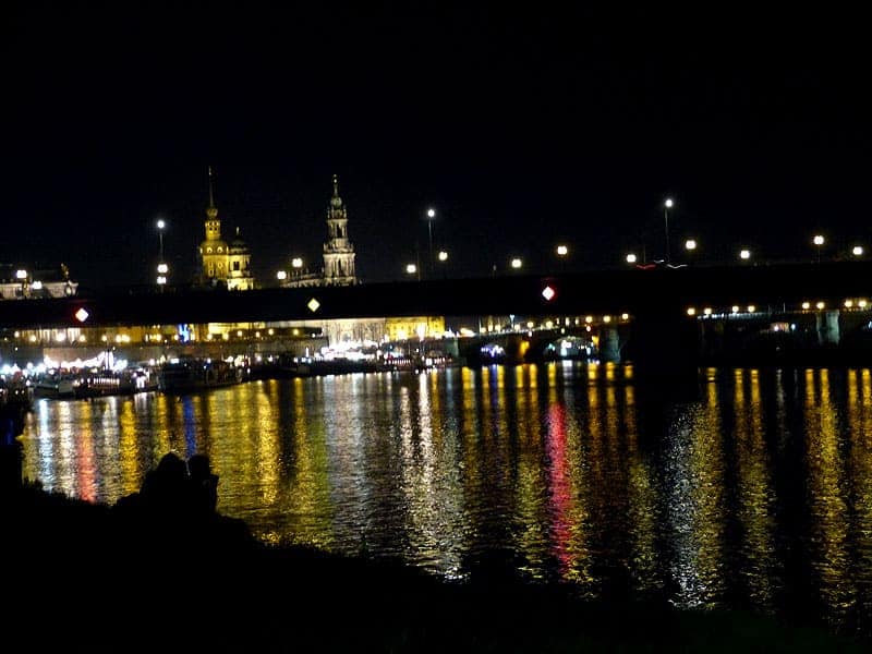 Stadtfest Dresden bei Nacht