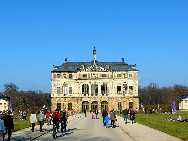 Weg zum Palais im Großen Garten