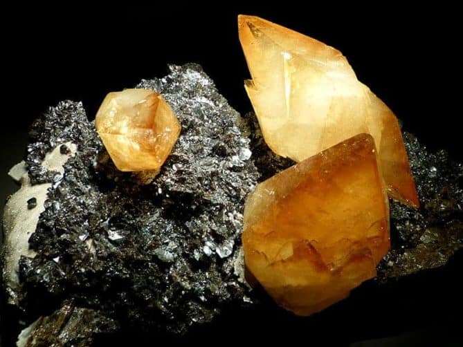 Orangenes Gestein P1180251