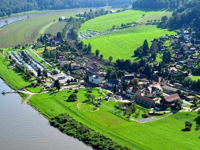 Blick von der Bastei und Felsenburg Neurathen in der Sächsischen Schweiz