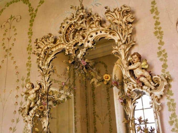 Verzierter Spiegel Schloss Rammenau