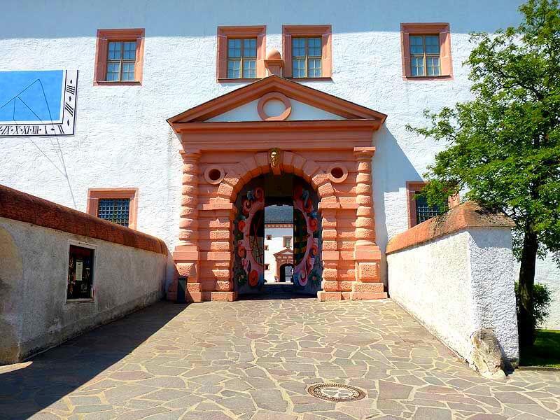 Eingang Schloss Augustusburg