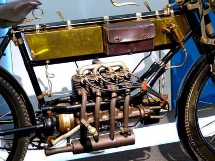 Fahrrad mit Motor und Tasche ausflugsziel augustusburg 62