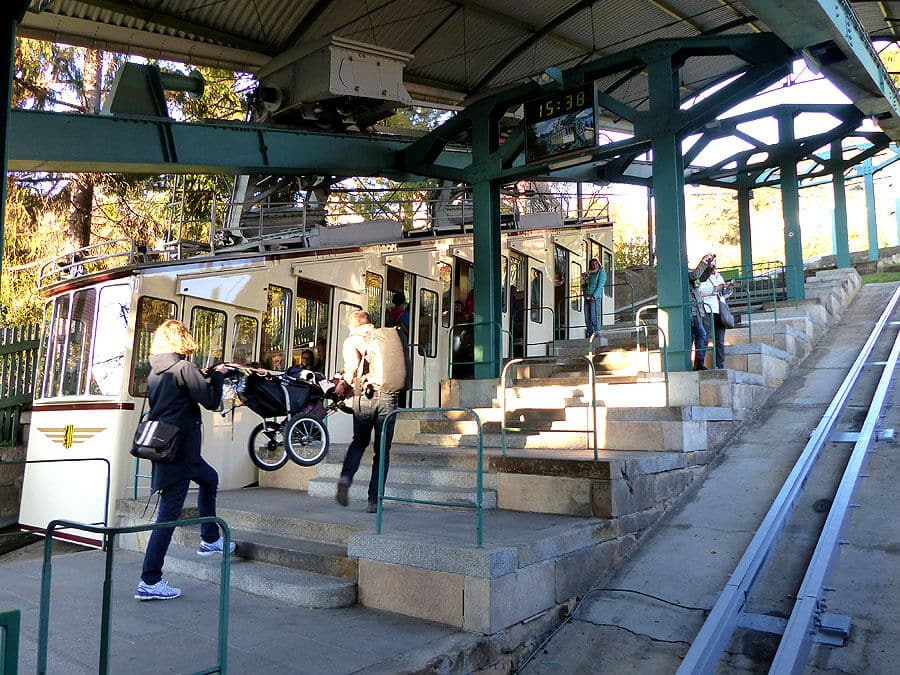 Schwebebahn Dresden Bahnhof