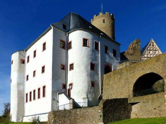Burg Scharfenstein mit Turm