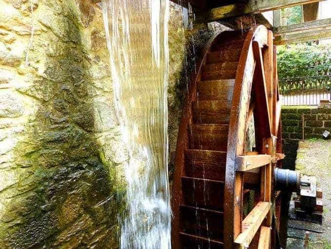 Mühlenrad Wasserrad Zschoner Mühle Mühlenrad Wasserrad Zschoner Mühle