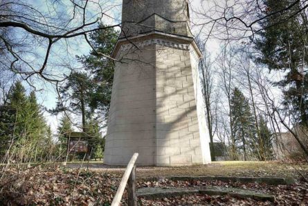 Koenig Albert Turm Weinboehla 9