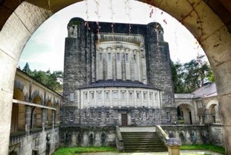 Urnenhain Tolkewitz Krematorium 009