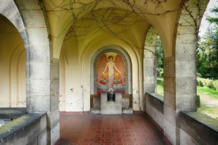 Urnenhain Tolkewitz Krematorium 010