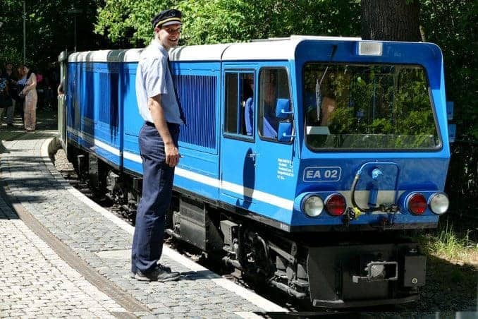 Schaffner Lokomotive Parkeisenbahn Dresden