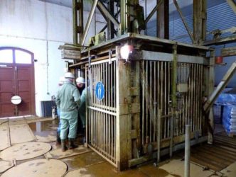 Einfahren in den Schacht Silberbergwerk Alte Zeche silberbergwerk reiche zeche freiberg 006