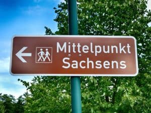 Schild Mittelpunkt Sachsen