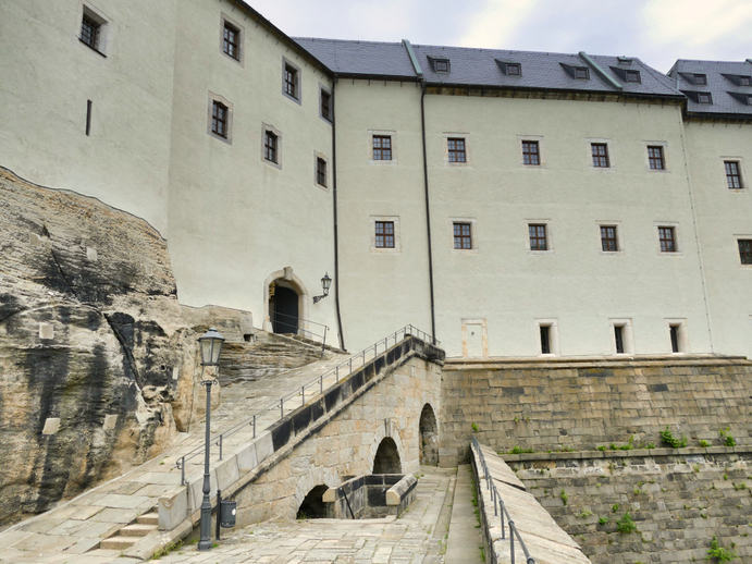 Georgenburg und Hauptgebäude der Festung Königstein