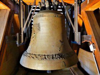 Die acht Glocken der Frauenkirche Friedensglocke “Jesaja”