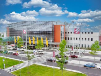 Fluggastrechteverordnung ✈️ Was zu tun ist, wenn Ihr Flug ab Dresden verspätet ist oder annulliert wird Flughafen Dresden Bild: Phtr88 CC BY-SA 3.0