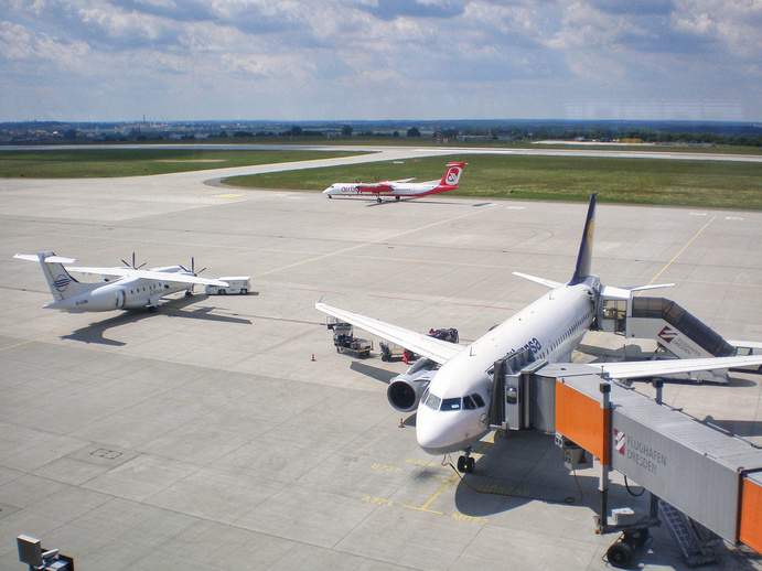 Vorfeld des Flughafen Dresden Bild: Dennis Naumann Gemeinfrei