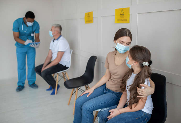 Wartezimmer beim Arzt / ©Milkos/depositphotos.com