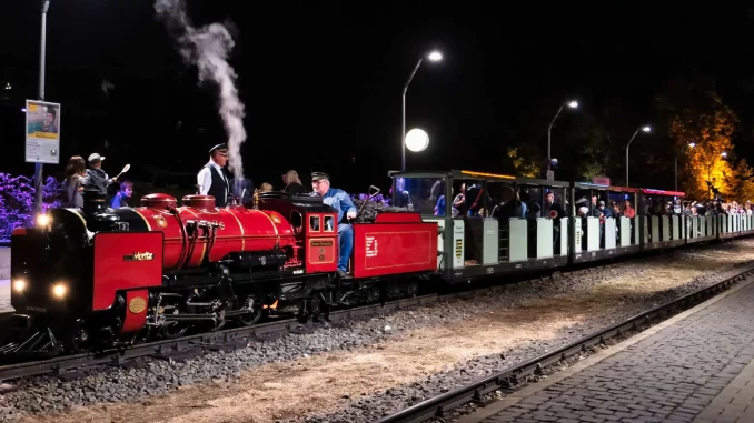 Lichterfahrten mit der Parkeisenbahn