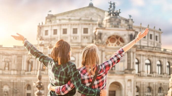 Digitale Nomaden vor der Semperoper