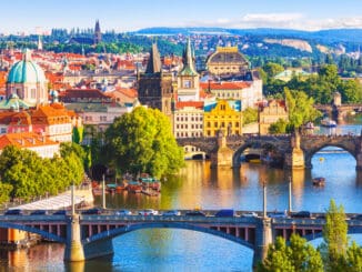 Prag Moldau Karlsbrücke