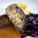 Rinderroulade mit Rotkohl scaled 1